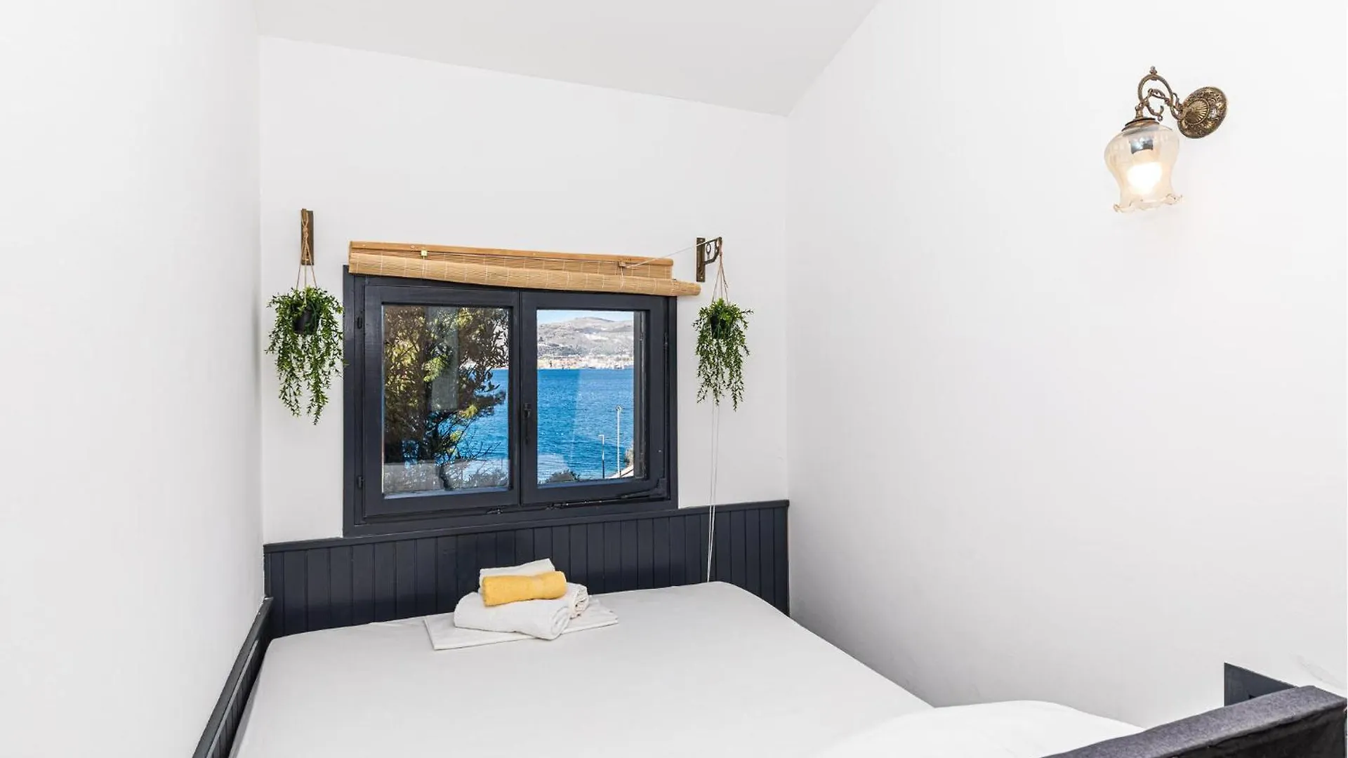 Gorgeous Apartment In Okrug Gornji With Wi-Fi Trogir